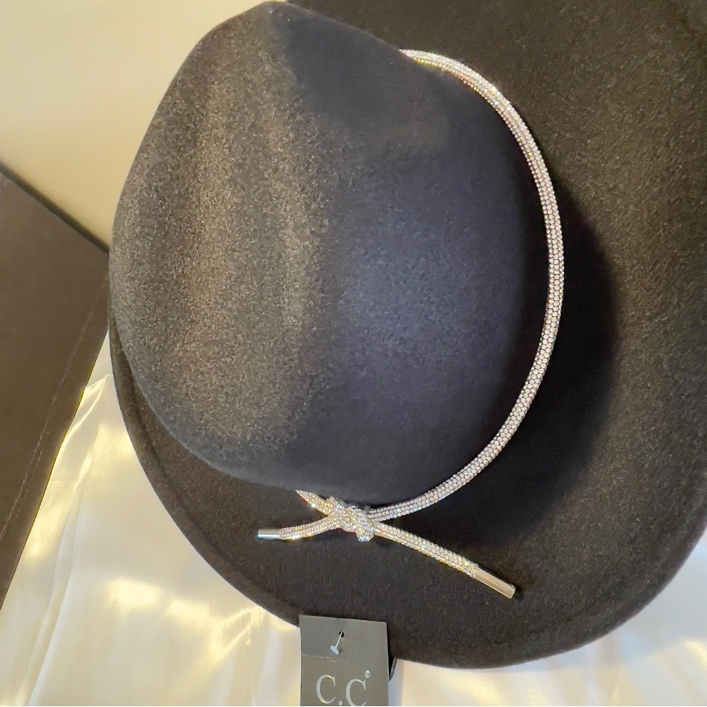 Black Crystal Cowboy Hat – Full Rhinestone Band, Beyoncé-Level Sparkle! NWT✨ - Picture 11 of 16
